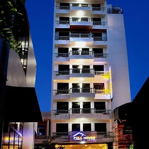 Full House Hotel